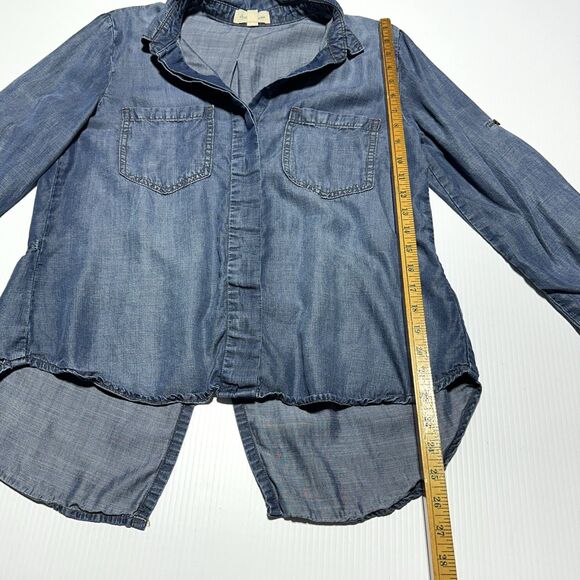 Cloth & Stone Women’s Button Front Shirt Size M Blue Chambray Tencel Back Slit - Picture 10 of 11
